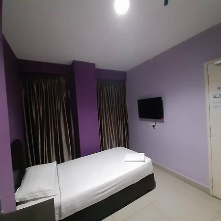 Hotel Zamburger Kota Damansara Ngoại thất bức ảnh