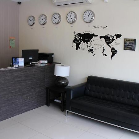 Hotel Zamburger Kota Damansara Ngoại thất bức ảnh