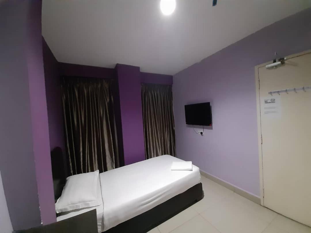 Hotel Zamburger Kota Damansara Ngoại thất bức ảnh