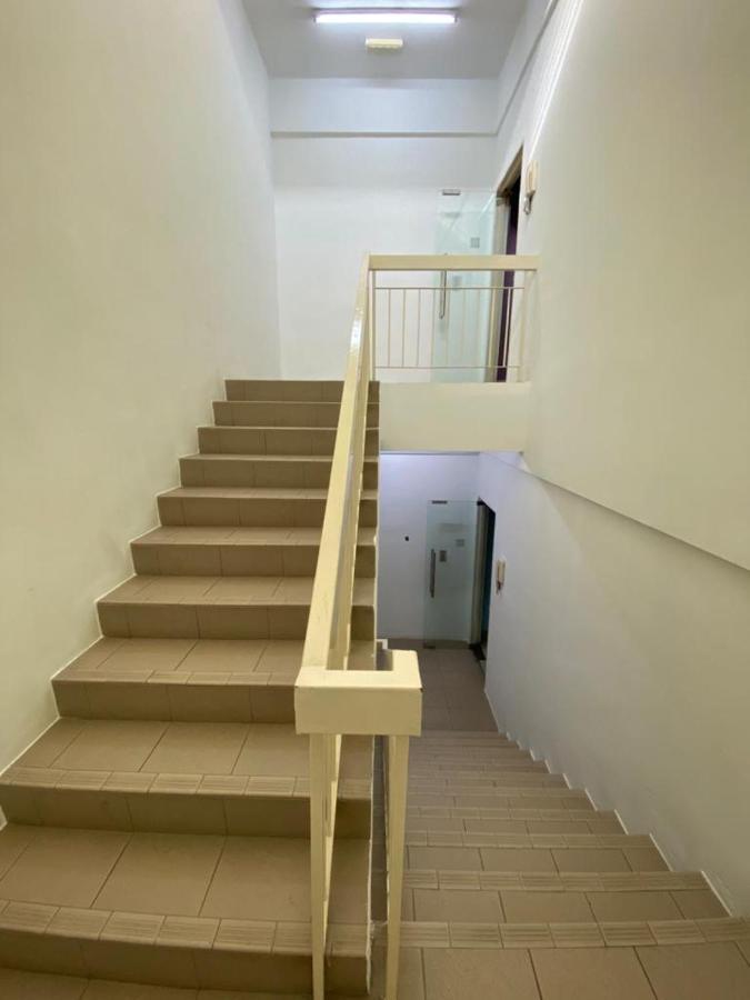 Hotel Zamburger Kota Damansara Ngoại thất bức ảnh