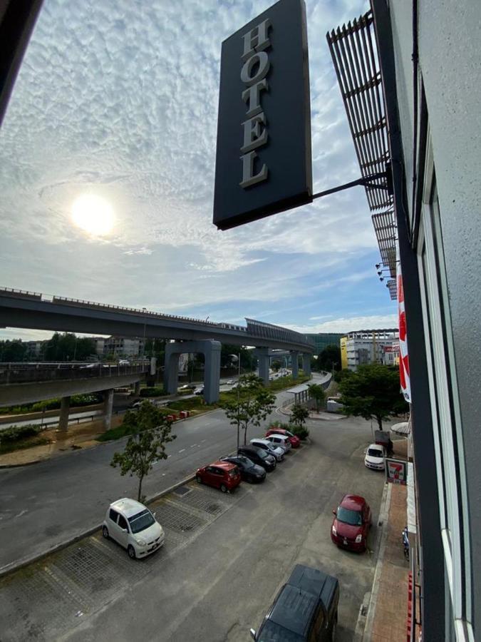 Hotel Zamburger Kota Damansara Ngoại thất bức ảnh