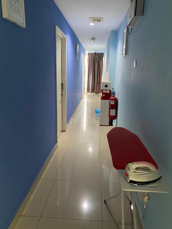 Hotel Zamburger Kota Damansara Ngoại thất bức ảnh