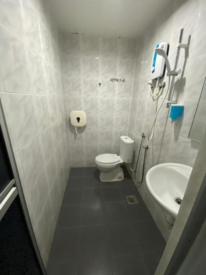 Hotel Zamburger Kota Damansara Ngoại thất bức ảnh